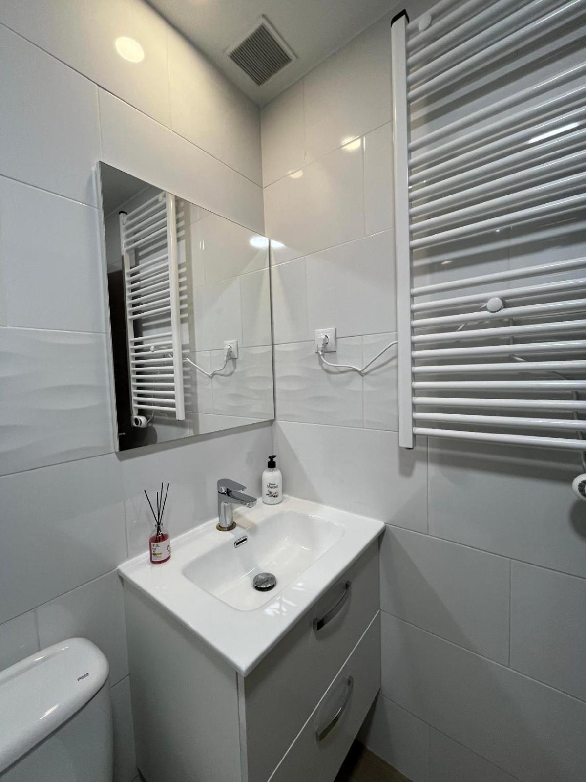 Apartamento Mercurio- Barajas 1B Madrid Exteriér fotografie